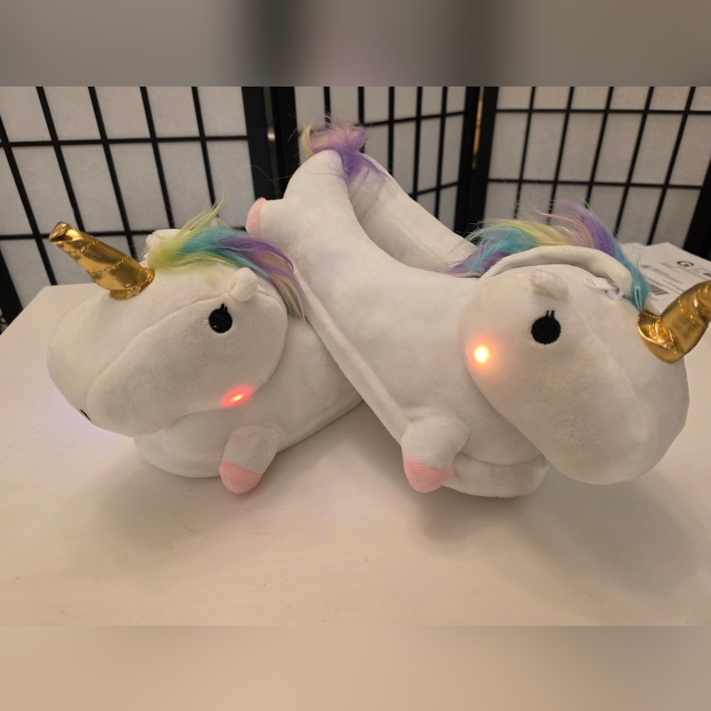 Like New ~ Sharplace Women's White Unicorn Plush Light Up Slippers ~ Sz 4.5-10 - Picture 2 of 11